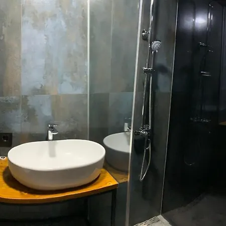 Mishelter Alpstuga Migovo