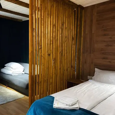 Mishelter * Myhove